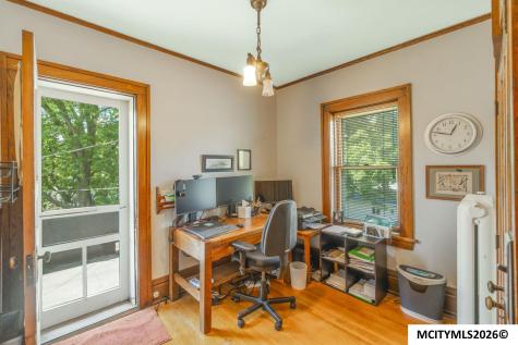 221 7th NW Mason City IA 50401