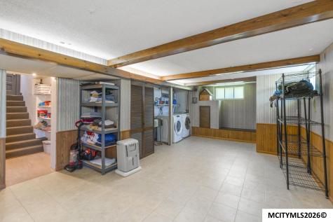 221 7th NW Mason City IA 50401