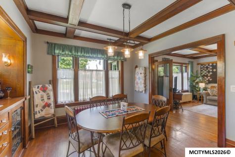 221 7th NW Mason City IA 50401