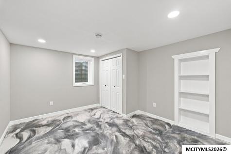241 27th SW Mason City IA 50401