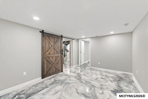 241 27th SW Mason City IA 50401