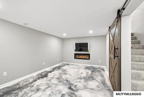 241 27th SW Mason City IA 50401