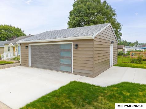 241 27th SW Mason City IA 50401