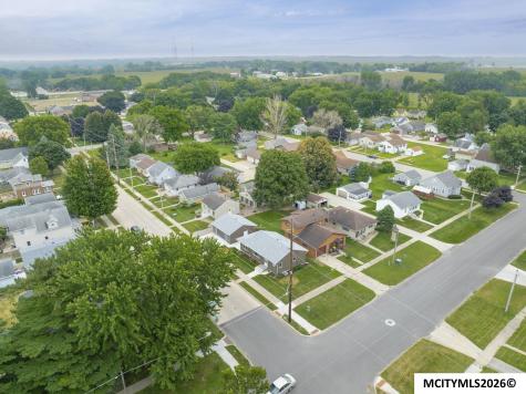 241 27th SW Mason City IA 50401