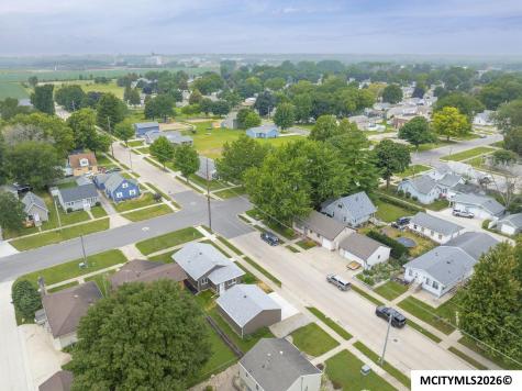 241 27th SW Mason City IA 50401