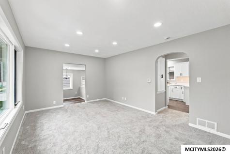 241 27th SW Mason City IA 50401