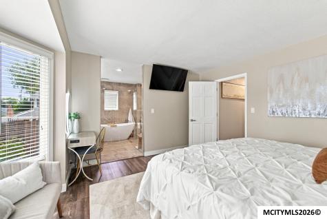 307 Orchard Lane Clear Lake IA 50428