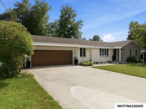 307 Orchard Lane Clear Lake IA 50428