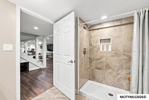 307 Orchard Lane Clear Lake IA 50428