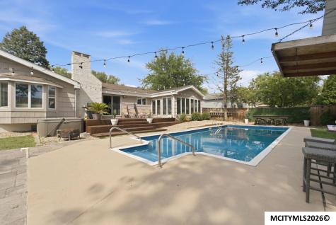 307 Orchard Lane Clear Lake IA 50428