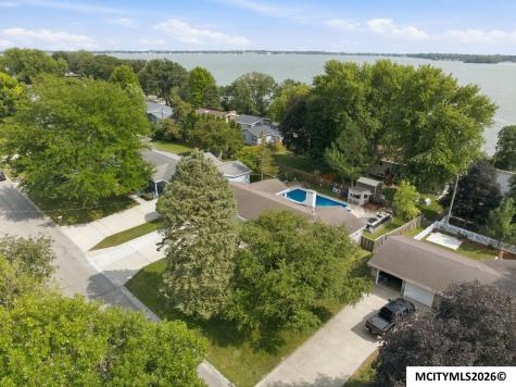 307 Orchard Lane Clear Lake IA 50428