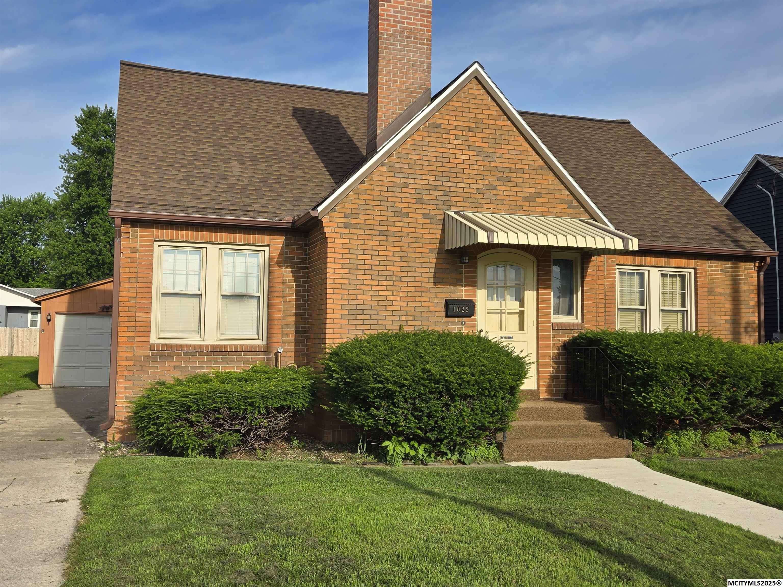 1022 N Monroe Avenue Mason City IA 50401