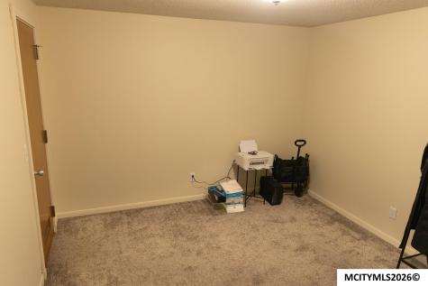 8 Williamsburg Circle Mason City IA 50401
