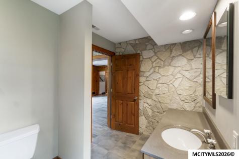 715 N Hampshire Avenue Mason City IA 50401