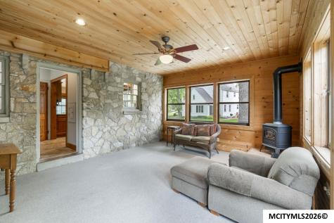 715 N Hampshire Avenue Mason City IA 50401