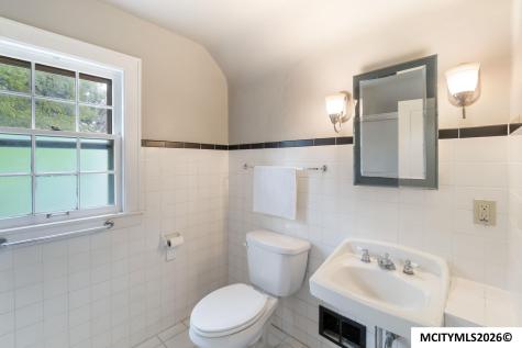 715 N Hampshire Avenue Mason City IA 50401