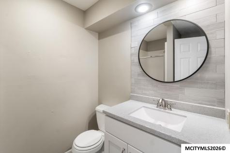715 N Hampshire Avenue Mason City IA 50401