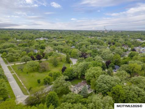 715 N Hampshire Avenue Mason City IA 50401