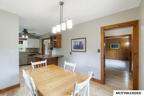 715 N Hampshire Avenue Mason City IA 50401