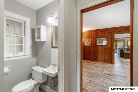 715 N Hampshire Avenue Mason City IA 50401