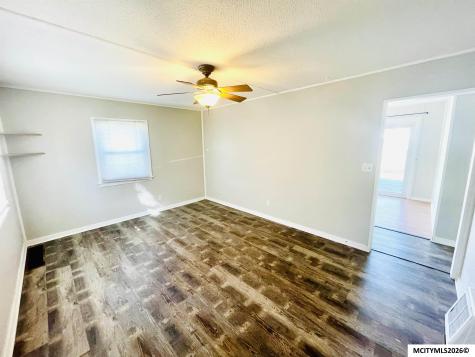 954 15th Street NE Mason City IA 50401