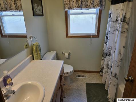 934 11th NE Mason City IA 50401