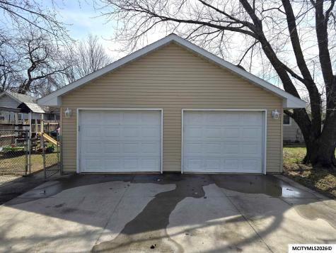 934 11th NE Mason City IA 50401