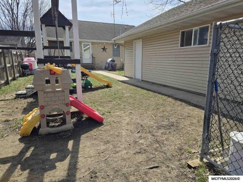 934 11th NE Mason City IA 50401