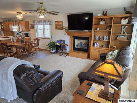 934 11th NE Mason City IA 50401