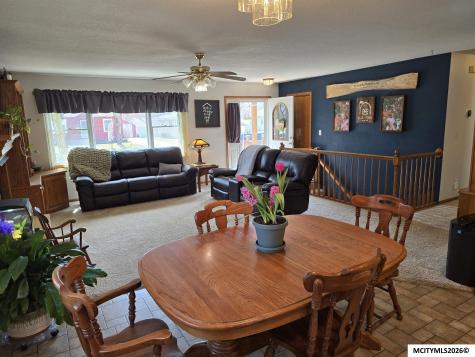 934 11th NE Mason City IA 50401
