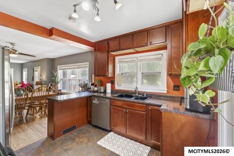636 2nd NE Mason City IA 50401