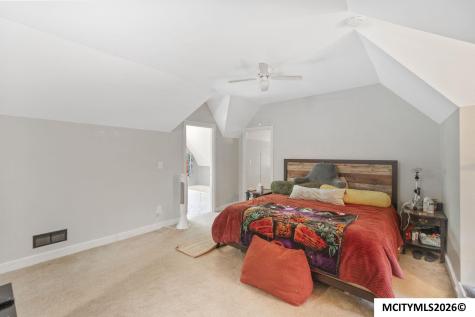 636 2nd NE Mason City IA 50401