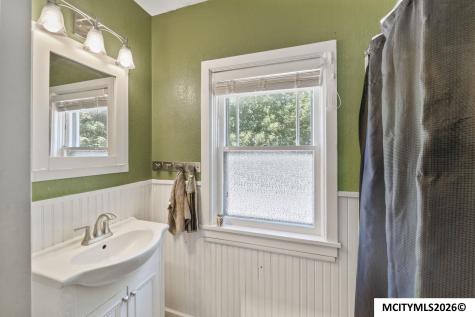 636 2nd NE Mason City IA 50401