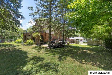 636 2nd NE Mason City IA 50401