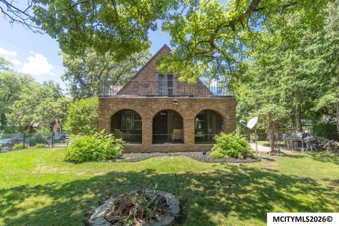 636 2nd NE Mason City IA 50401