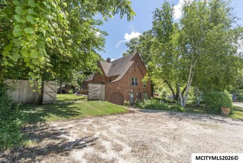 636 2nd NE Mason City IA 50401