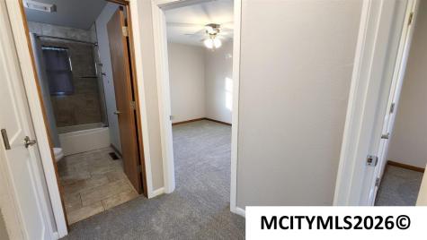 537 NE 4th Street Mason City IA 50401