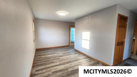 537 NE 4th Street Mason City IA 50401