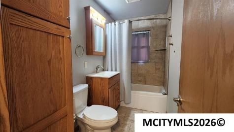 537 NE 4th Street Mason City IA 50401