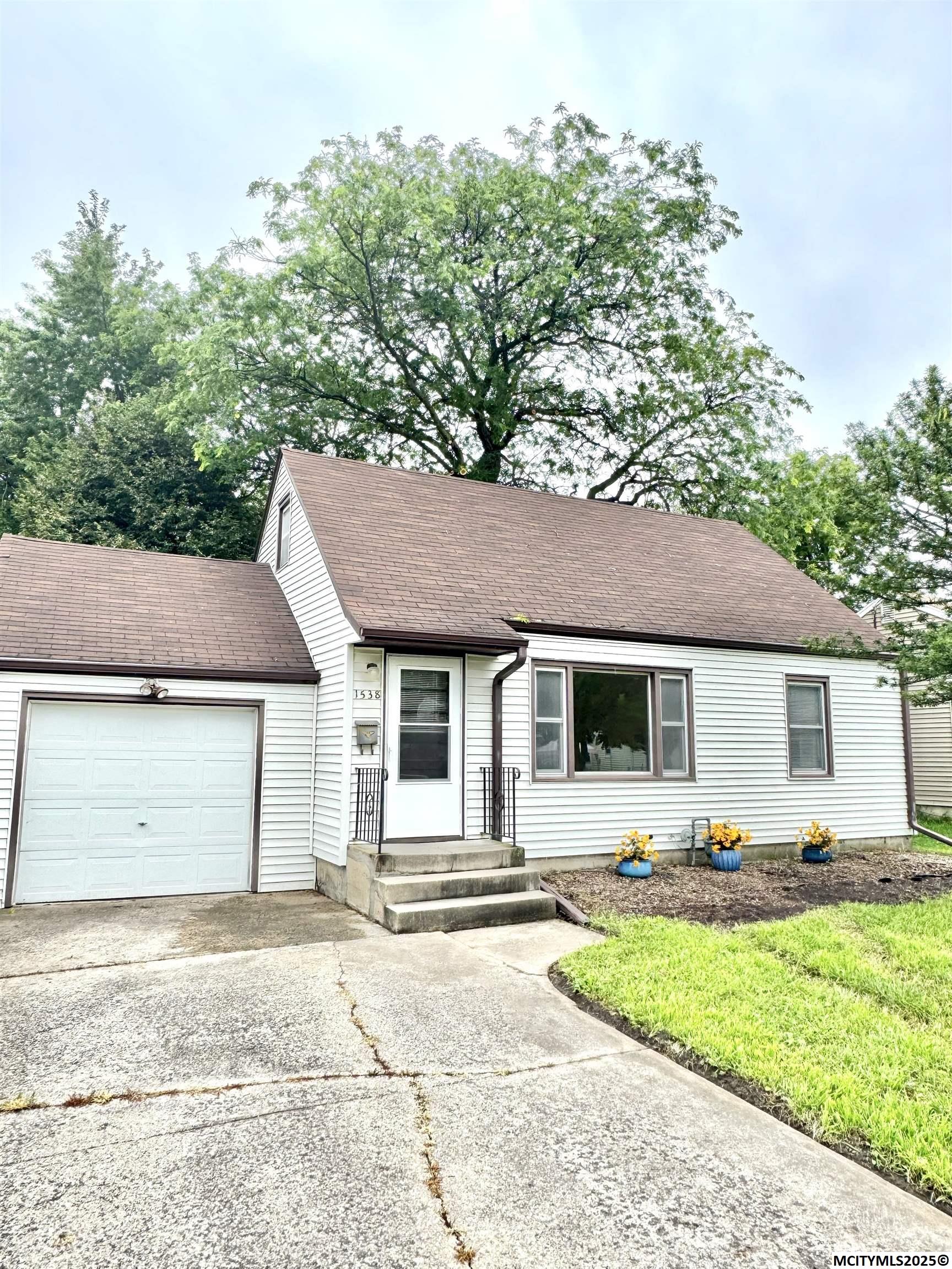 1538 N Hampshire Mason City IA 50401