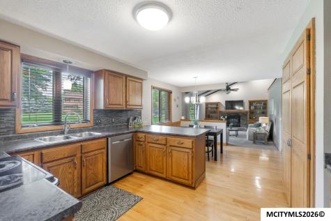 5 Quarry Road Mason City IA 50401