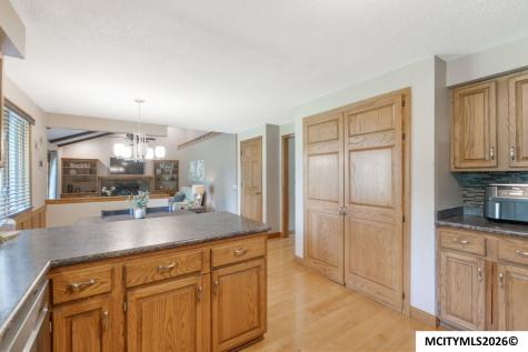 5 Quarry Road Mason City IA 50401