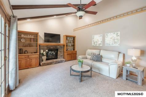 5 Quarry Road Mason City IA 50401