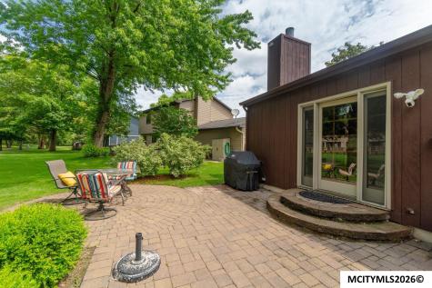 5 Quarry Road Mason City IA 50401