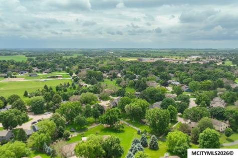 5 Quarry Road Mason City IA 50401