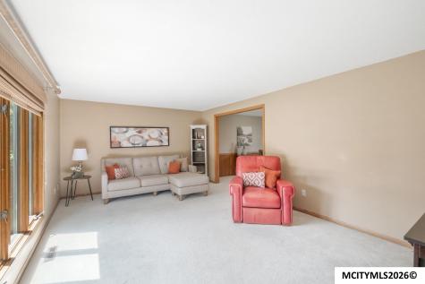 5 Quarry Road Mason City IA 50401