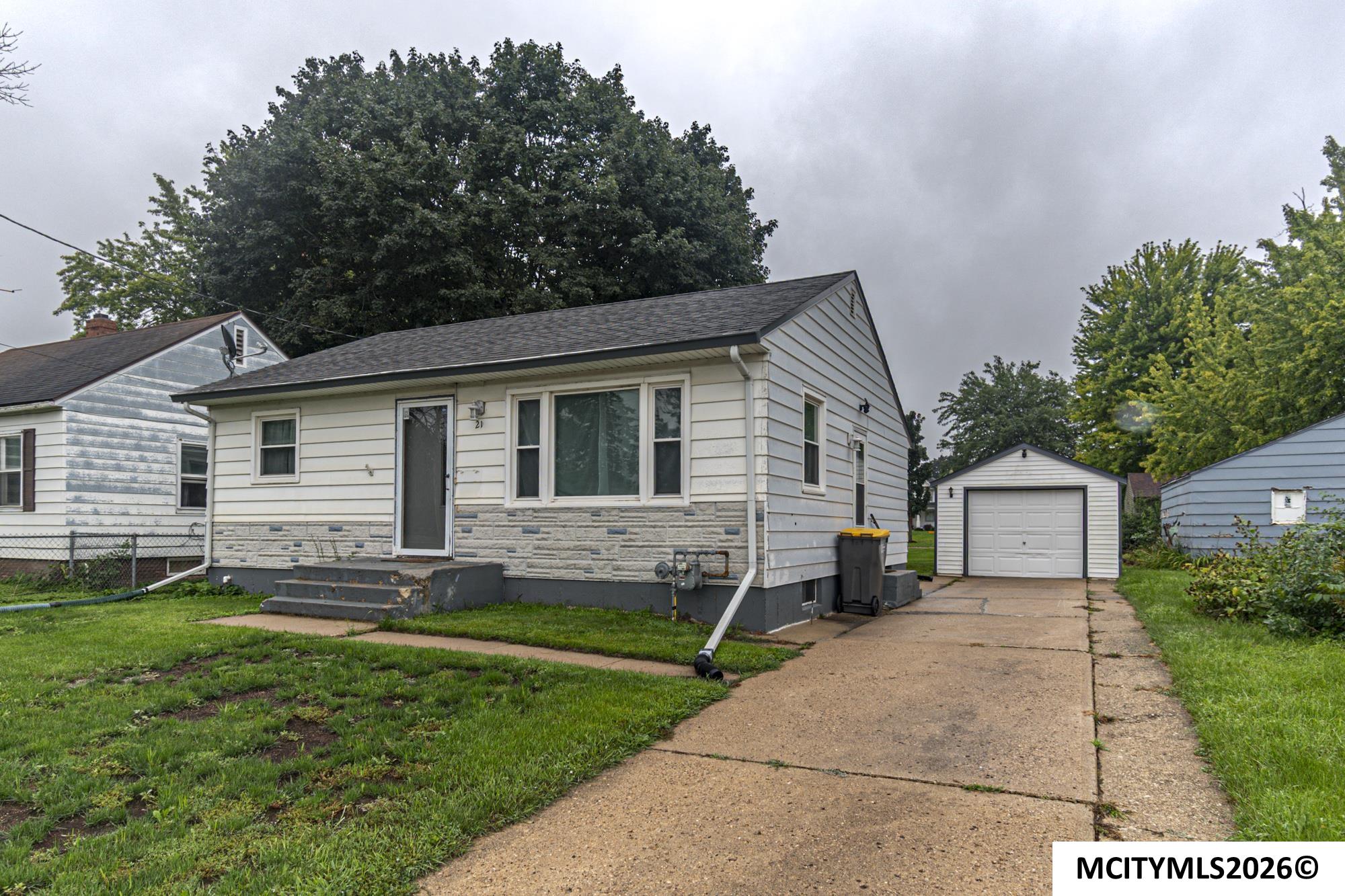 21 19th SE Mason City IA 50401