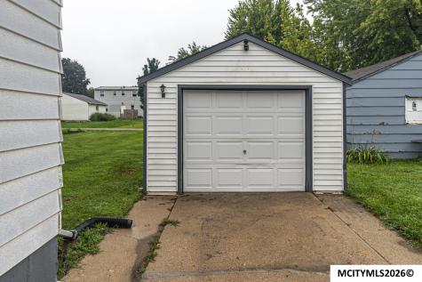 21 19th SE Mason City IA 50401
