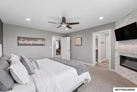 714 Cypress Court Mason City IA 50401