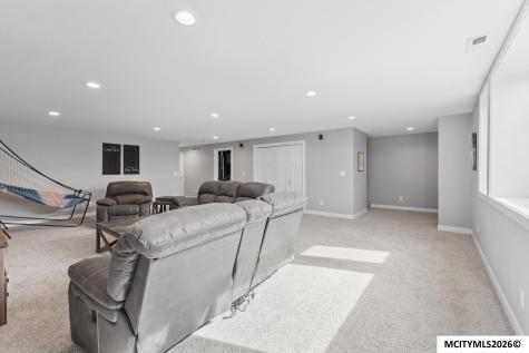 714 Cypress Court Mason City IA 50401